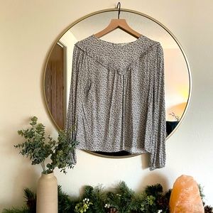 LOFT Black & White Floral Long Sleeve Blouse Size Small